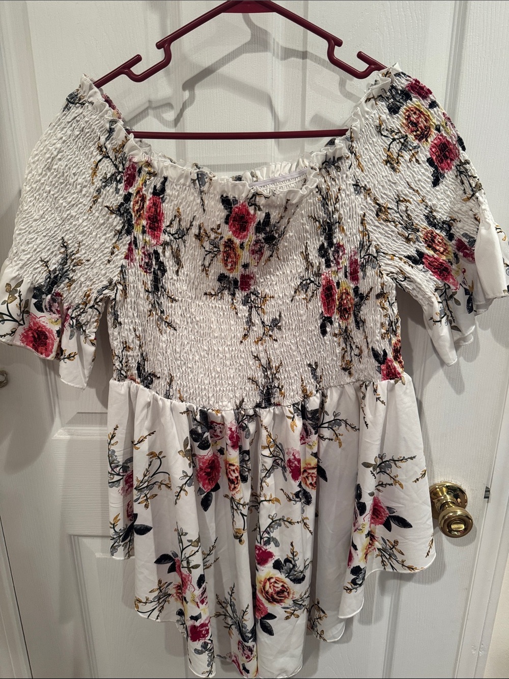 Women’s White Floral Smocked Peplum Top - Pink Rose Print